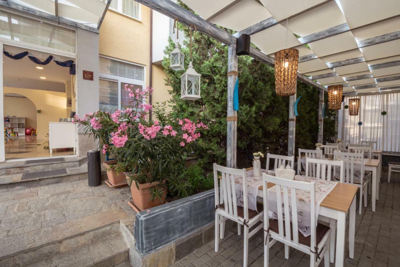 Семеен Хотел Бриз Sozopol Exterior foto